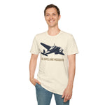 de Havilland Mosquito Minimalist silhouette Aviation T-Shirt for Pilots and Airplane Enthusiasts